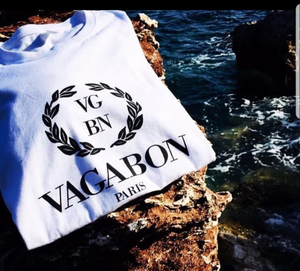 Pour un titre de produit sur Shopify pour Vagabond Paris, voici quelques idées Survêtement Vagabond Paris - Élégance Urbaine"*
T-shirt Vagabond - Style Citadin"*Polo Vagabond Paris - Confort & Élégance"*
4Vagabond Paris - Collection